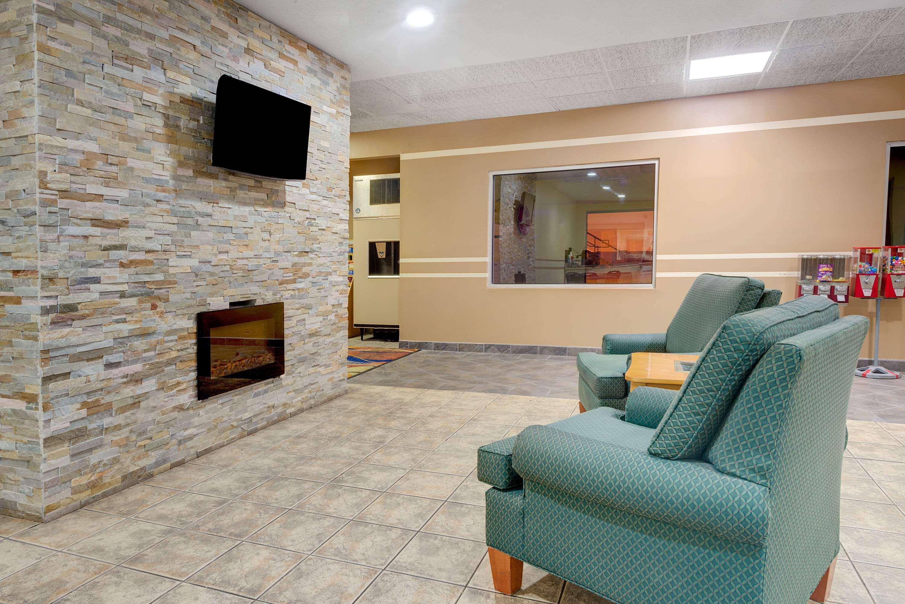 Super 8 By Wyndham Kokomo Luaran gambar